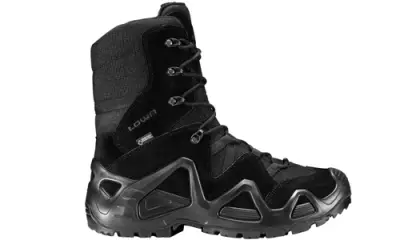 Chaussures tactiques Zephyr GTX HI TF Noir LOWA pour la pratique de l'airsoft, situation relle et activits outdoor.