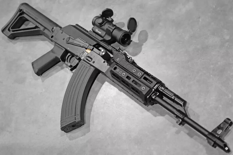 Réplique AKM GBBR Tokyo Marui \ Alpha\  Custom