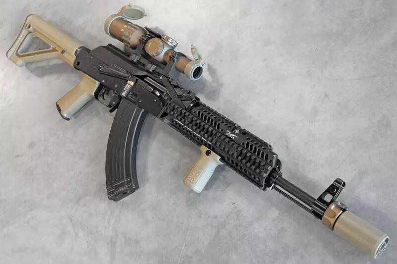 Réplique AKM GBBR Tokyo Marui \ DMR\  Custom