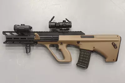 Réplique AUG Tokyo Marui Titan DSG custom