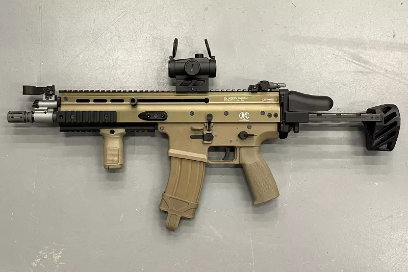 Vends répliques et équipements airsoft neufs : Scar Gaz GBB +