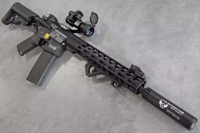 Réplique M4 Black Specna arms Titan Custom