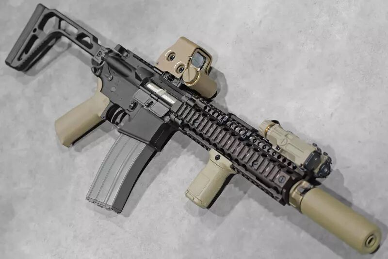 Réplique MK18 VFC GBBR Maple leaf custom