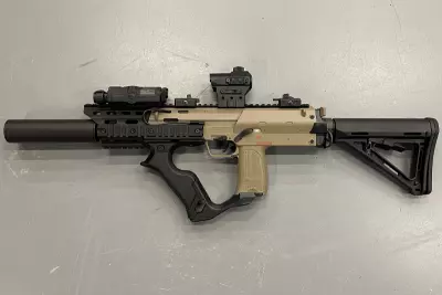 Rplique MP7 AEP Tokyo Marui Laylax Custom 
