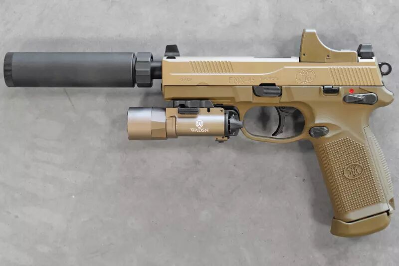 Rplique X45 DE Tokyo Marui RMR Custom 